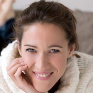 Claudia Urbschat-Mingues Synchronstimme Angelina Jolie