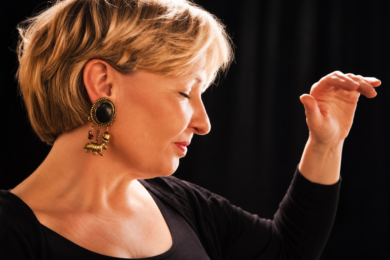 Nina – erfahrene, facettenreiche österreichische Sprecherin bei Synchronsprecher.de